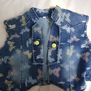 cute patterned buttefly top ptp 14 1/2